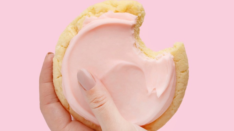 crumbl cookies pink sugar cookie