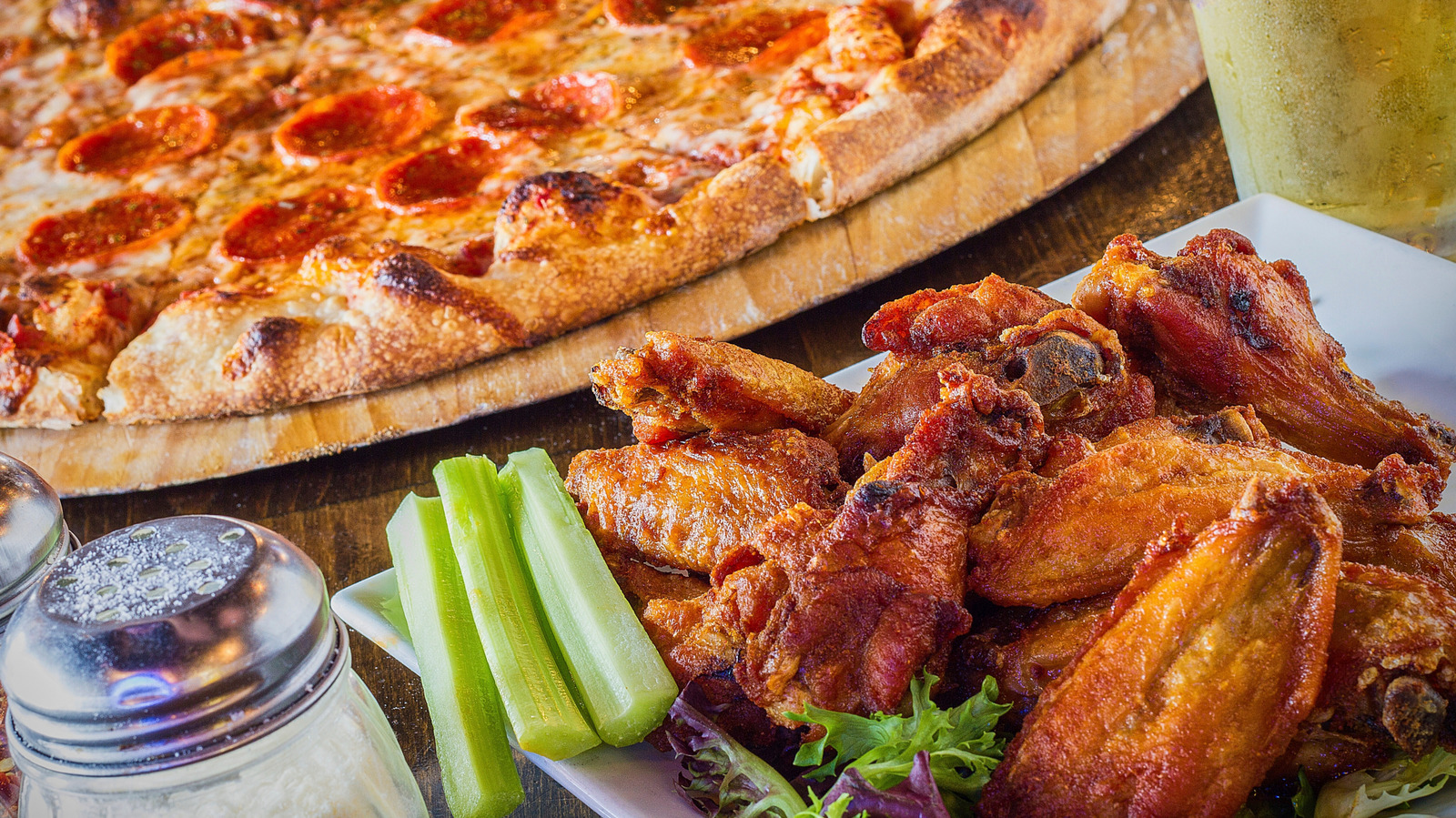 Customers Agree, These Are The Best Wings You Can Find At Pizza Chains Ranked