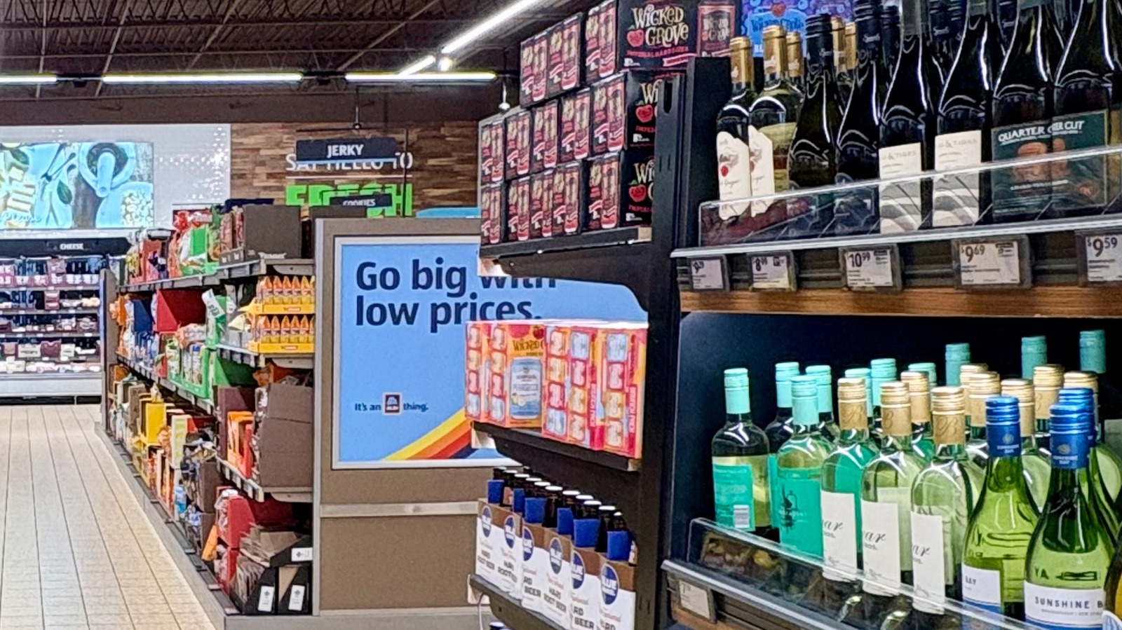 Customers Say One Of Aldi's Best Finds Of 2026 Is A Twist On A Classic Cocktail