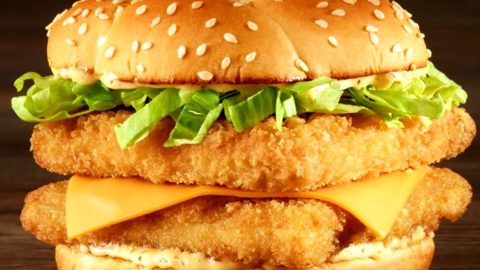 Customers Say These 2 Burger Chains Sell A High-Quality And Filling Fish Sandwich
