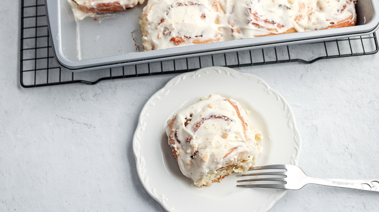 S'mores cinnamon rolls 