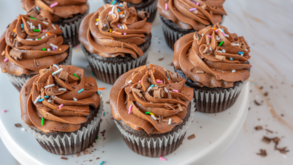 chocolate cupcakes