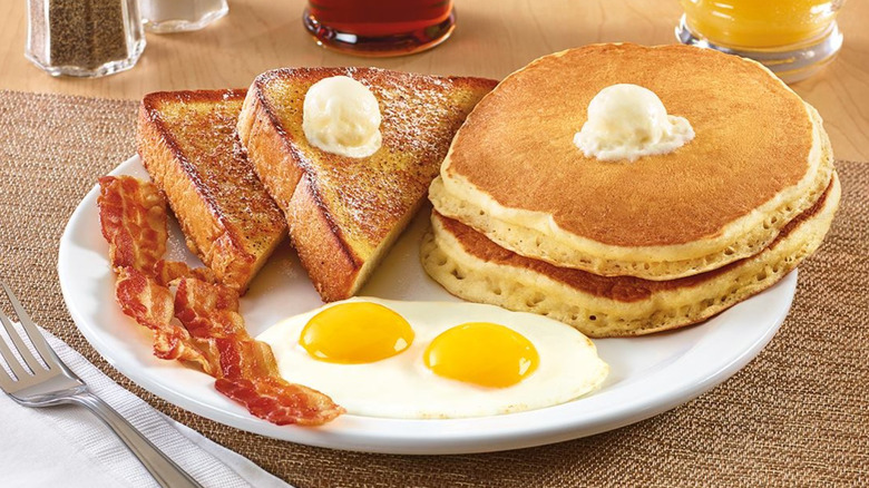 Denny's Grand Slam breakfast