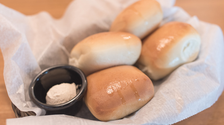 Texas Roadhouse rolls