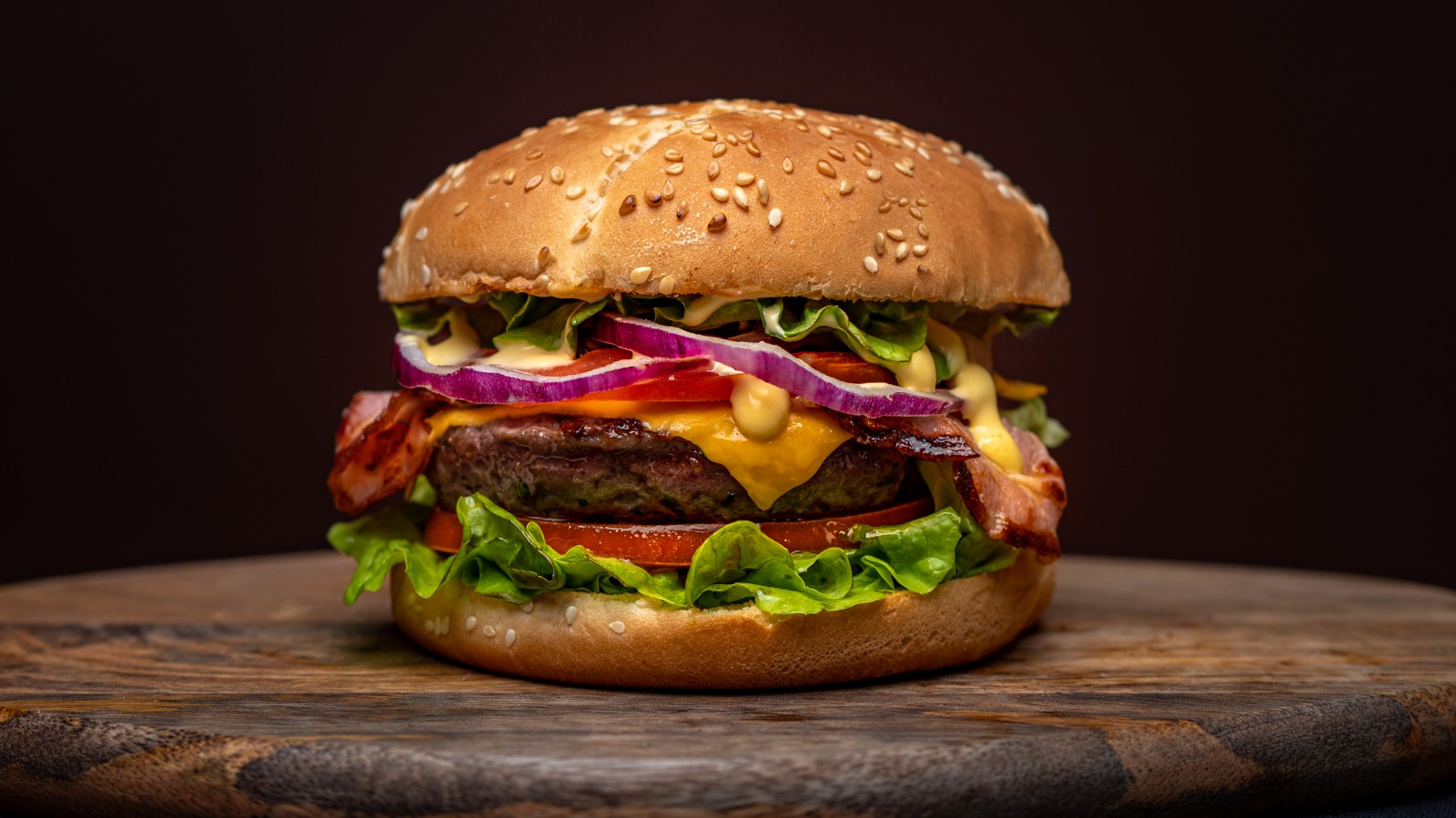 Discontinued Restaurant Burgers That Need To Make A Comeback
