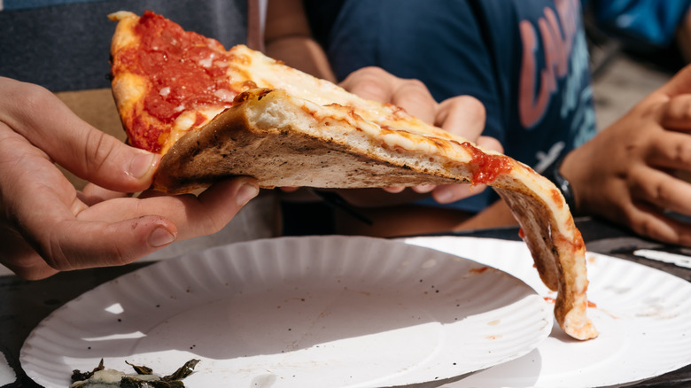 Do New Yorkers Actually Fold Their Pizza 