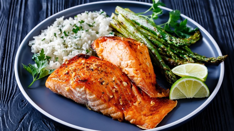 salmon with rice and asparagus