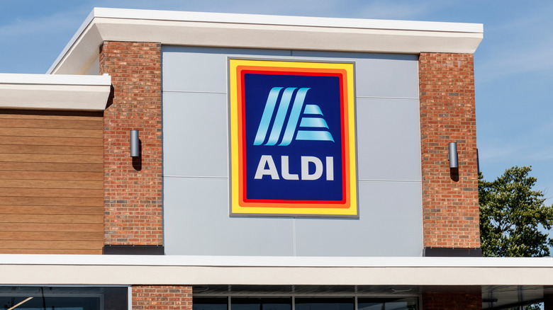 Aldi storefront