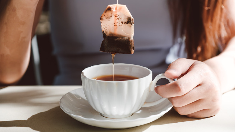 Steeping tea bag