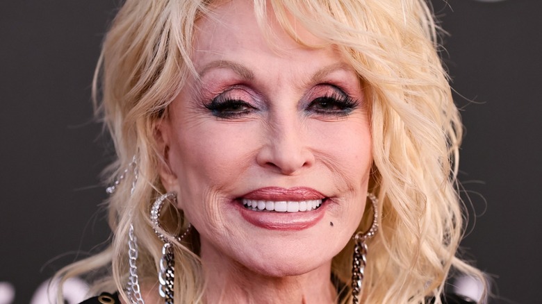 Dolly Parton headshot