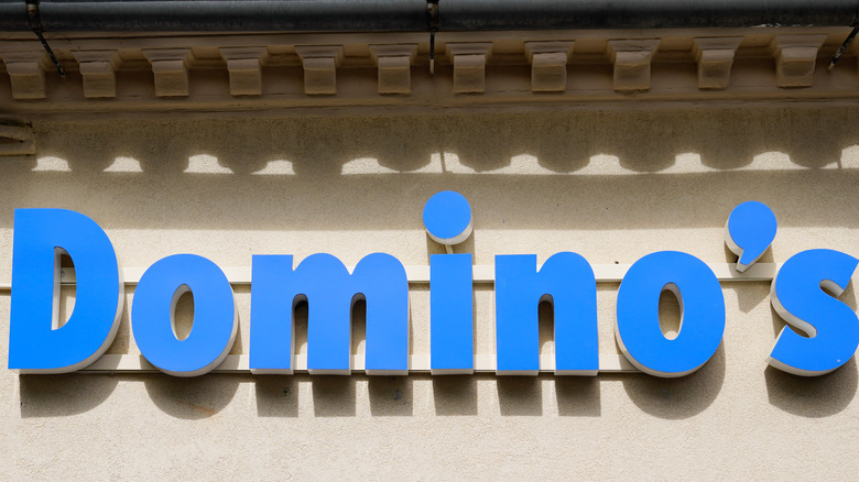 Domino's sign