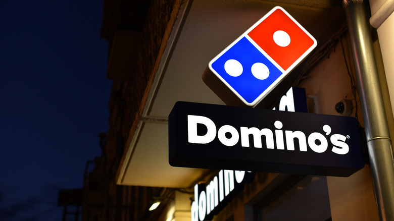 Domino's Pizza signage