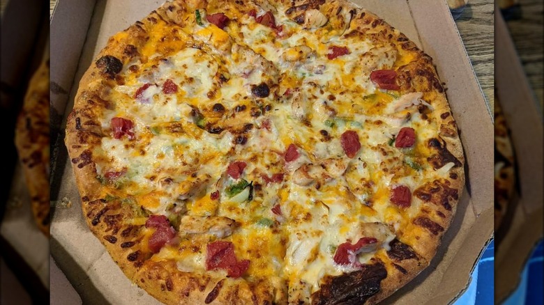 A Chicken Taco pizza from Domino's.