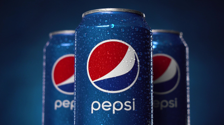 Pepsi can on a red and blue background