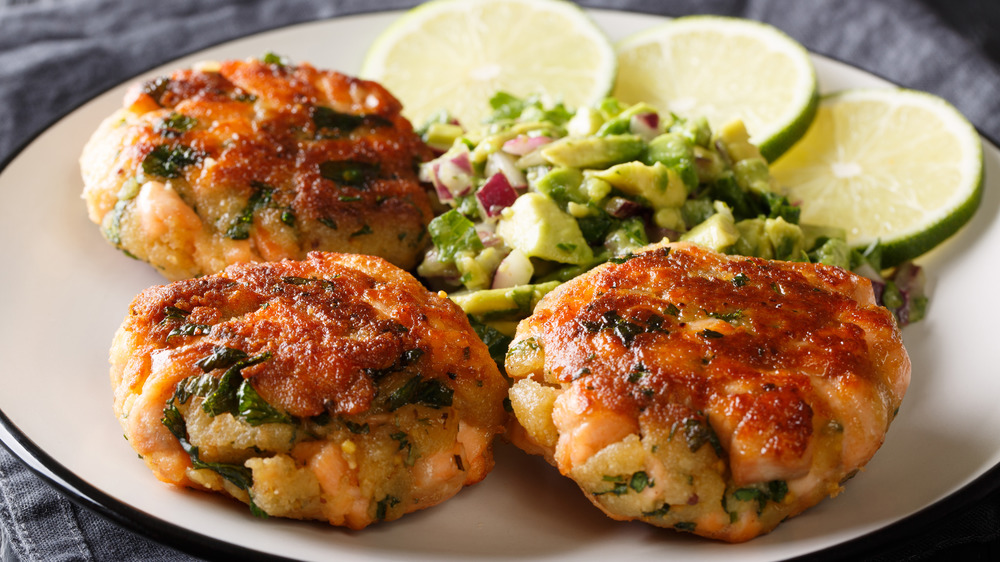Salmon cakes with avocado salad