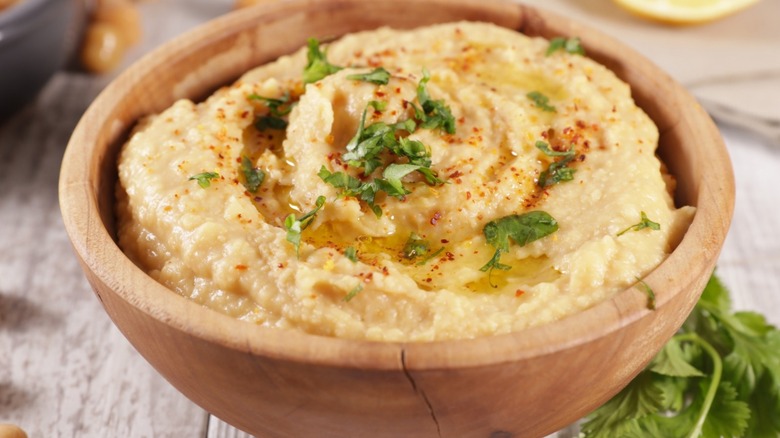 bowl of hummus