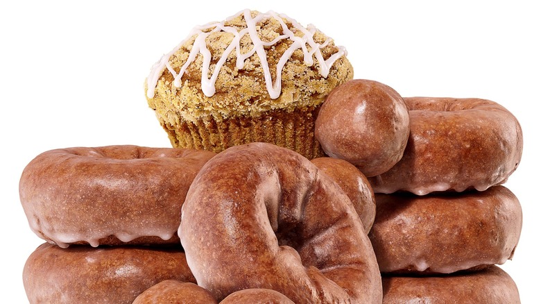 dunkin donuts and muffin