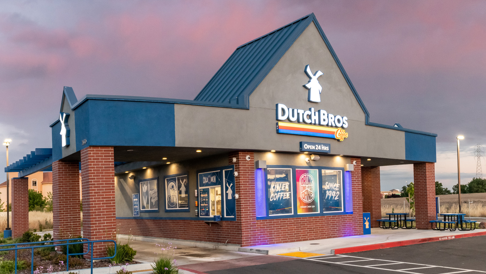 Dutch Bros Just Rolled Out 2 Drinks That Are Perfect For Fall