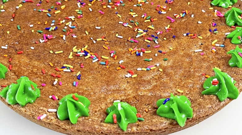 Cookie cake with green frosting