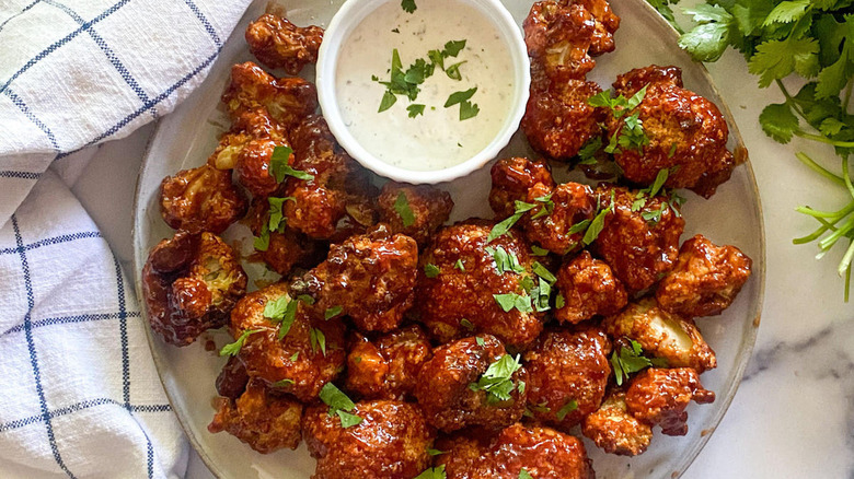 bbq cauliflower wings on plate