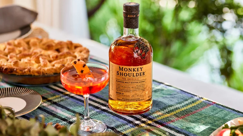 Monkey Shoulder bottle with cocktail