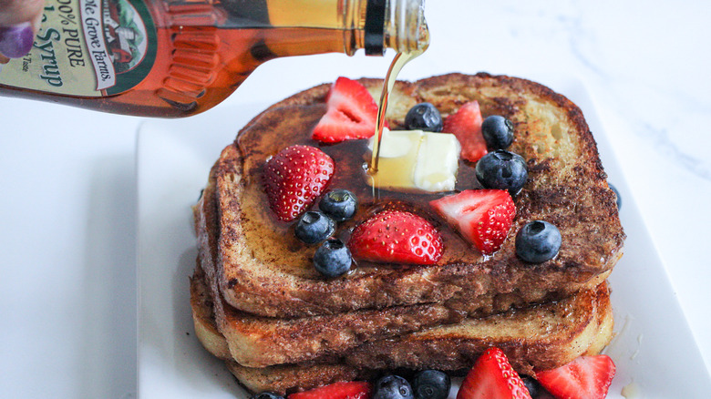 French toast with fruit