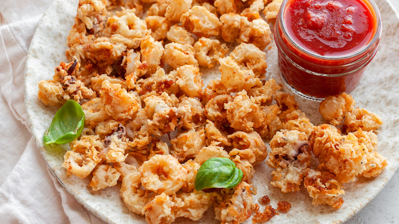 fried calamari with red sauce