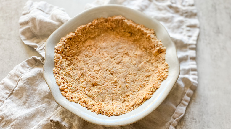 Easy Graham Cracker Crust in dish