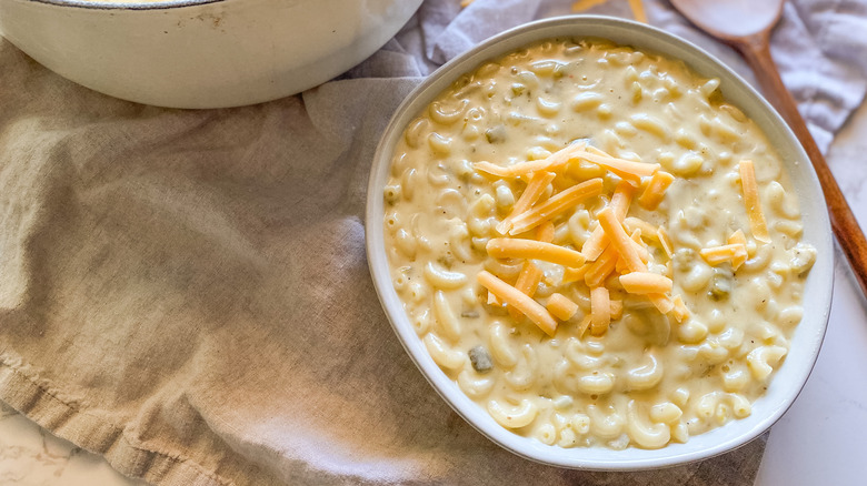 Easy Green Chile Mac and cheese 