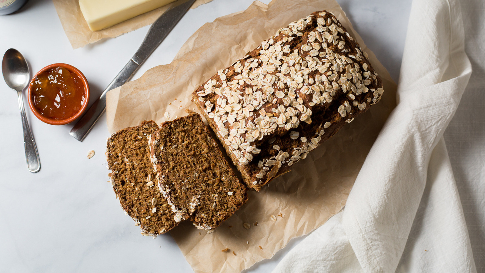 <a href="https://www.mashed.com/2119100/easy-guinness-bread-recipe/" target="_blank">Whole Wheat Guinness Bread With A Beautiful Oat-Sprinkled Top Recipe</a>
