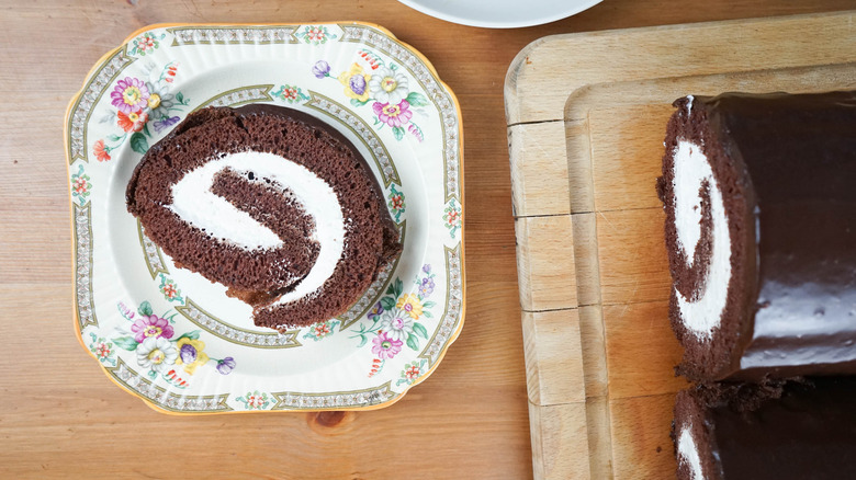 finished HoHo cake single serving