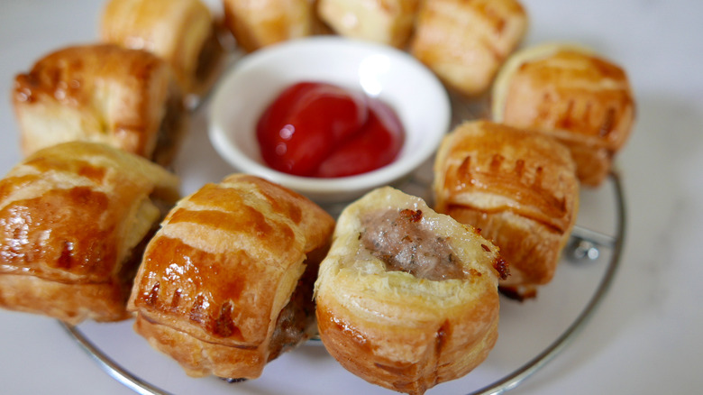 easy mini sausage rolls on plate 