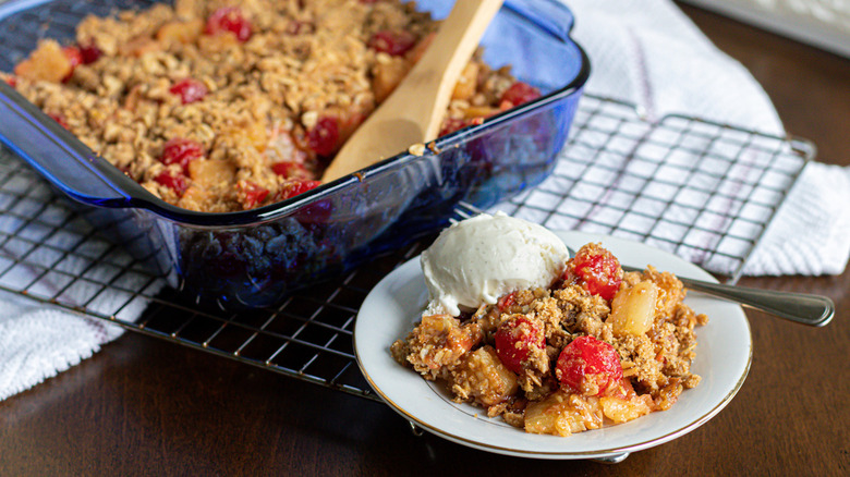 easy pineapple cherry crisp