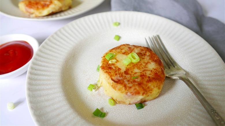 potato cake on plate 