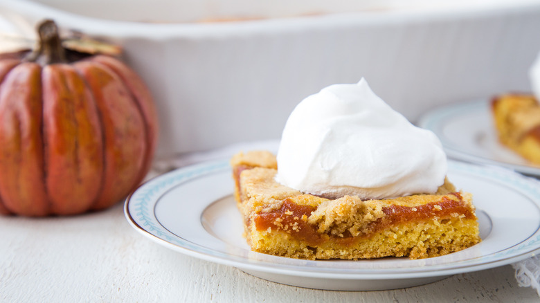 pumpkin bar with whipped cream