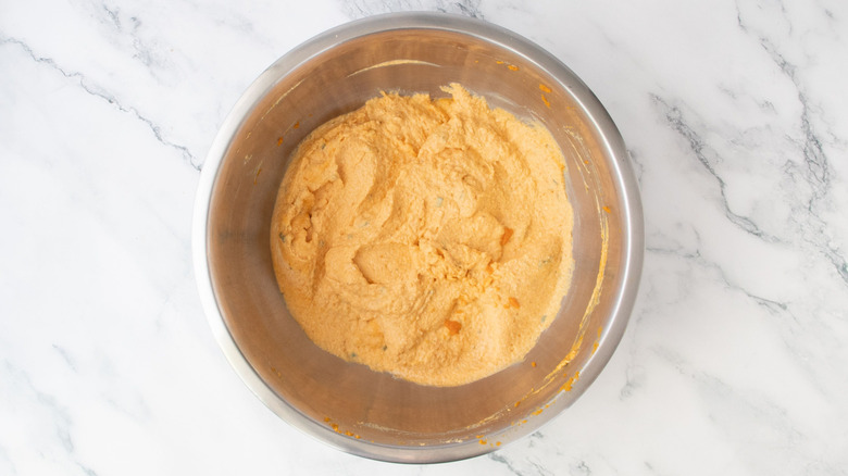 Pumpkin ricotta mixture in bowl