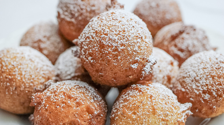 easy ricotta zeppole on plate