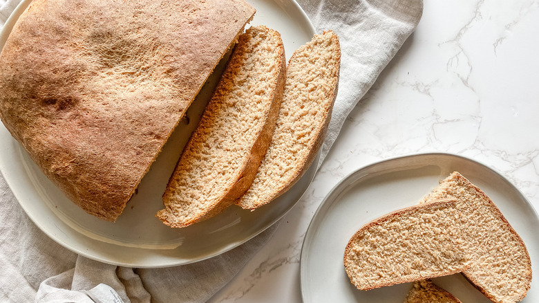 rye bread loaf and slices