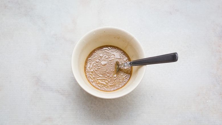 lo mein sauce in bowl