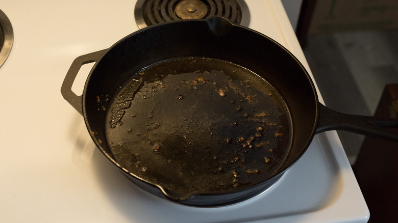 oil heating in iron pan