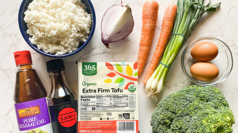tofu fried rice ingredients