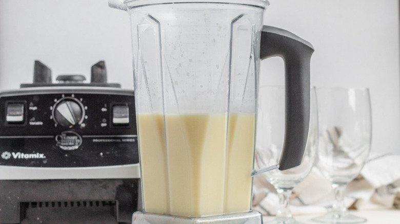 pina colada in blender