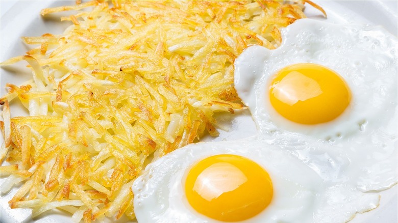 fried eggs with hash browns