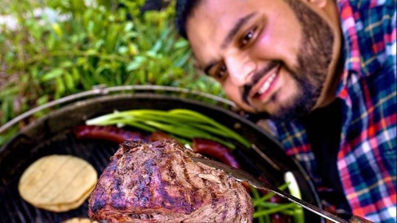 El Guzii at the grill 