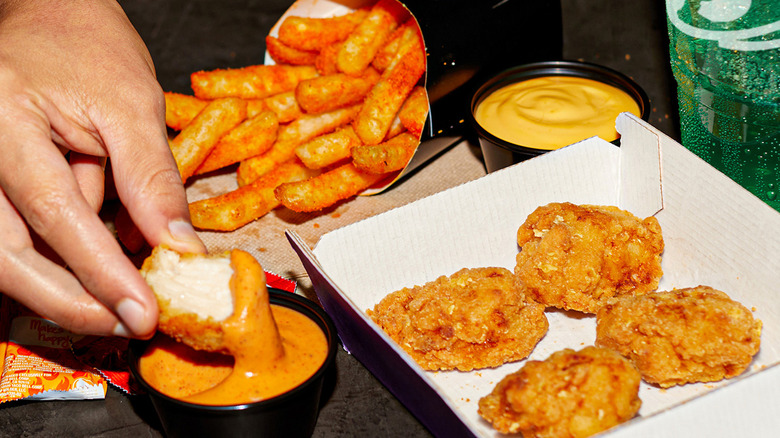 Taco Bell nuggets and fries 