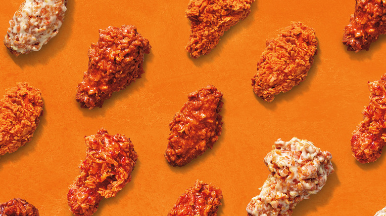 rows of Popeyes chicken wings