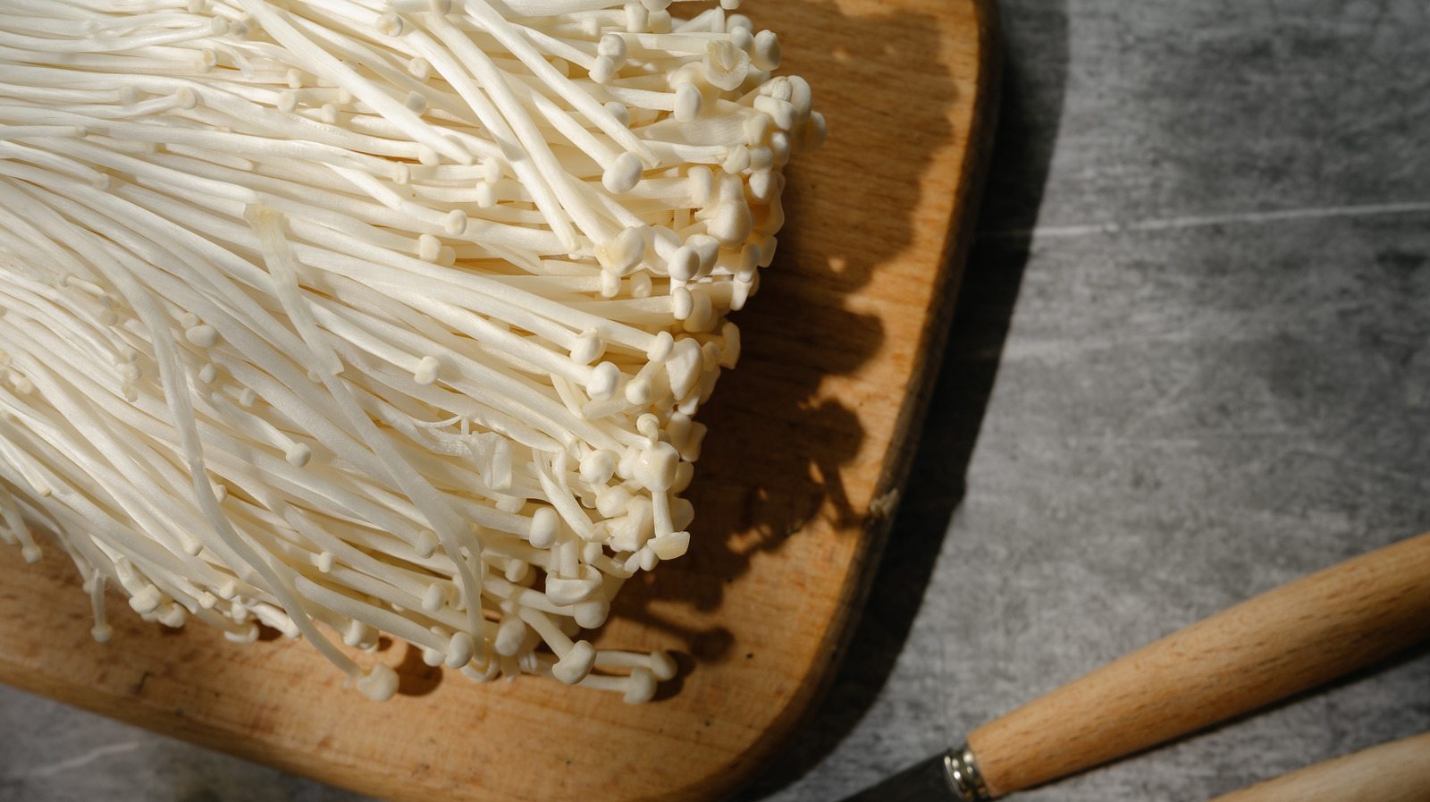 Enoki Mushrooms Make The Best Vegan Fried Chicken