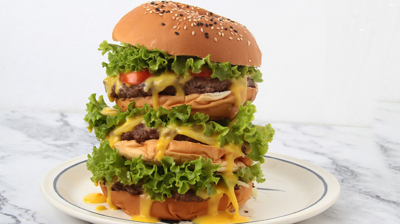 cheeseburger with lots of toppings