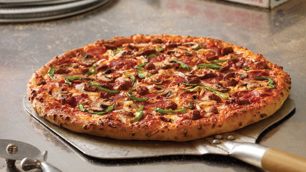 Every Domino's Pizza, Ranked From Worst To Best