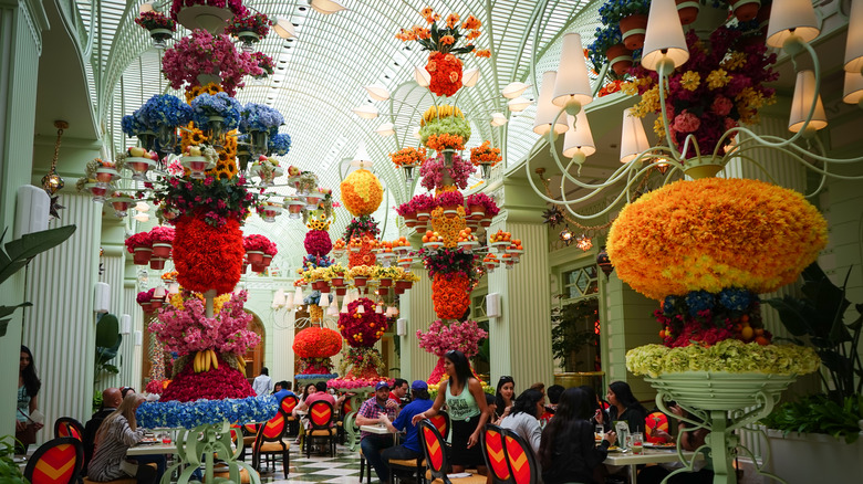wynn buffet atrium